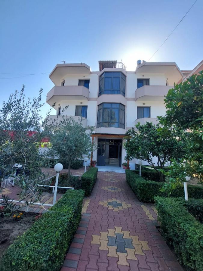 Vila Flamuri Golem  Buitenkant foto